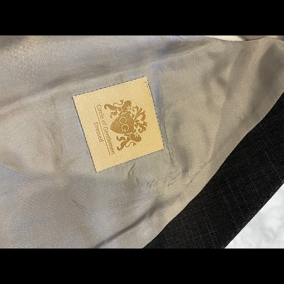 Circle of Gentlemen Vest - Picture 2 of 2